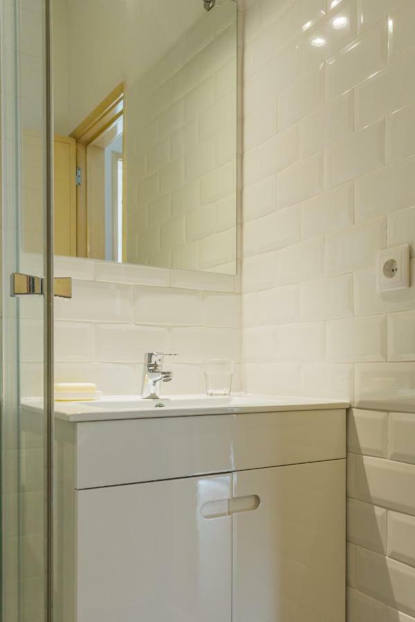 Alface Room Lisbon Luaran gambar