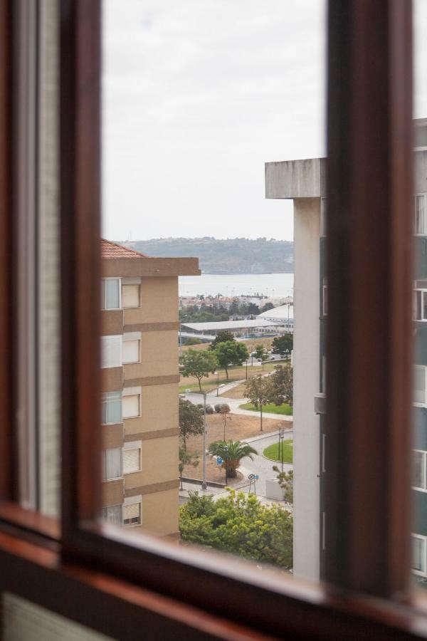 Alface Room Lisbon Luaran gambar